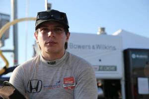 Габби Чавес остался без места в IndyCar