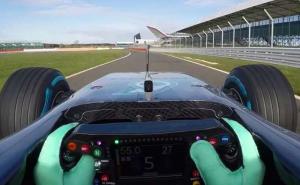 Нико Росберг за рулём Mercedes W07