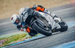 Команда KTM MotoGP провела тесты в Хересе