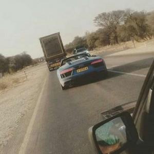 Шпионские снимки Audi R8 Spyder 2017 года 