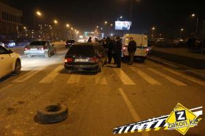 В Алматы водитель не справился с управлением, пострадали шесть авто
