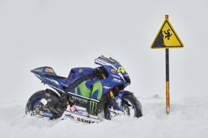 2016 Yamaha YZR-M1 MotoGP в горах Монблан 