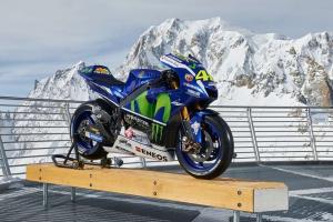2016 Yamaha YZR-M1 MotoGP в горах Монблан 