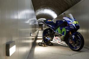 2016 Yamaha YZR-M1 MotoGP в горах Монблан 