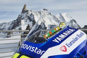 2016 Yamaha YZR-M1 MotoGP в горах Монблан 