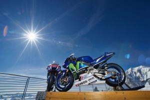 2016 Yamaha YZR-M1 MotoGP в горах Монблан 