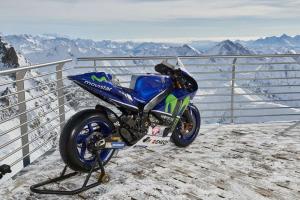 2016 Yamaha YZR-M1 MotoGP в горах Монблан 