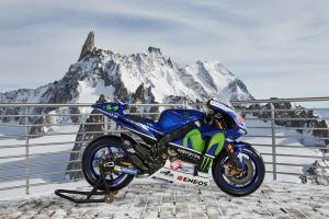 2016 Yamaha YZR-M1 MotoGP в горах Монблан 