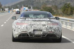 Шпионские снимки Mercedes-AMG GT R 2017 года 