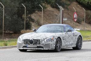Шпионские снимки Mercedes-AMG GT R 2017 года 