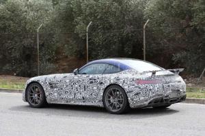 Шпионские снимки Mercedes-AMG GT R 2017 года 