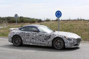Шпионские снимки Mercedes-AMG GT R 2017 года 