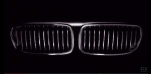 Компания Mersedes-Benz иронично поздравила BMW со столетием