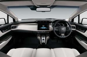 Honda запустила продажи водородного седана Clarity в Японии