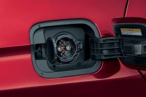 Honda запустила продажи водородного седана Clarity в Японии