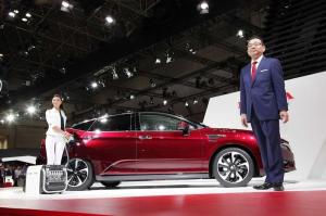 Honda запустила продажи водородного седана Clarity в Японии