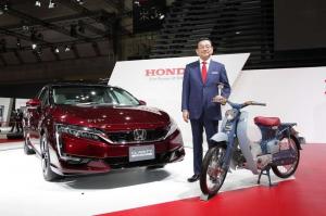 Honda запустила продажи водородного седана Clarity в Японии