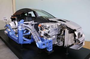 Honda запустила продажи водородного седана Clarity в Японии