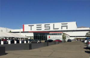 Работа в Tesla оказалась нервной и низкооплачиваемой