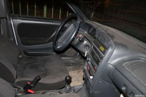 Пьяный водитель Lada ударил авто и попытался скрыться