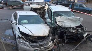 Лобовое столкновение двух авто произошло в Алматы 