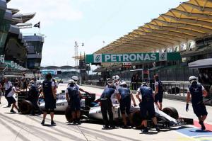 Стюарды оштрафовали Williams на 10 тысяч евро условно