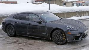 Новый Porsche Panamera покажут в Париже