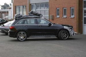 Шпионские снимки Mercedes-AMG GLC63 2017 года 