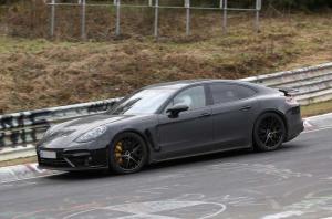 Шпионские снимки Porsche Panamera 2017