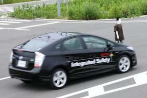 Системы автоматического торможения станут базовым оборудованием для Toyota и Lexus в 2017 году