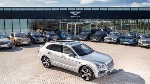 Bentley Bentayga передали первым владельцам