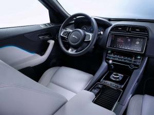 Jaguar F-Pace засмотрелся на звезды — дороже Мерседеса! 