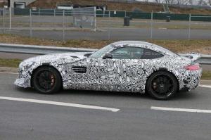 Шпионские снимки Mercedes-AMG GT Black Series 2016 года 