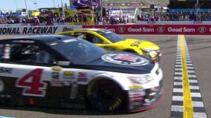 Никто не хотел уступать: в NASCAR зафиксирован один из самых плотных финишей за всю историю серии
