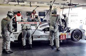 Porsche лидирует в первый день официальных тестов WEC