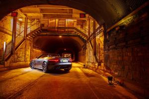 Тоннель в Нью-Йорке перекрыли ради Jaguar F-Type SVR