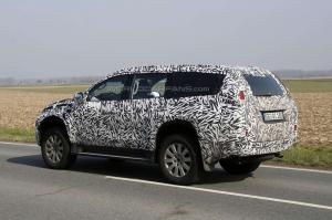 Шпионские снимки Mitsubishi Pajero 2016 года 