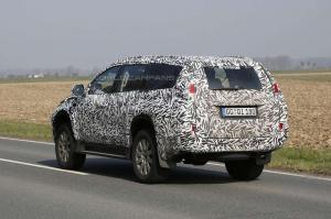 Шпионские снимки Mitsubishi Pajero 2016 года 