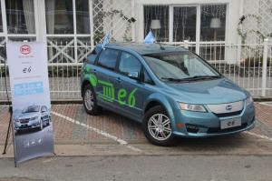 Компания BYD утроит продажи электрических машин