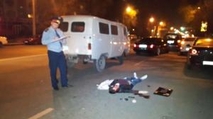 Жуткое ДТП в центре Алматы: Мужчина отлетел от удара на 100 метров 