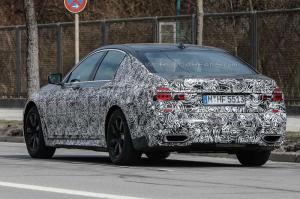 Шпионские снимки BMW 7-Series 2016 года 