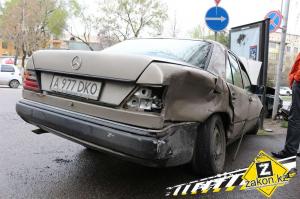 В Алматы водители двух "немцев" не поняли друг друга 