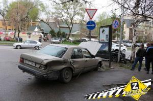 В Алматы водители двух "немцев" не поняли друг друга 