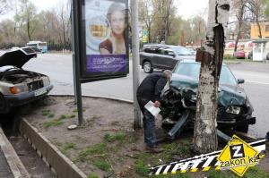 В Алматы водители двух "немцев" не поняли друг друга 