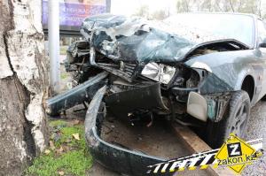 В Алматы водители двух "немцев" не поняли друг друга 