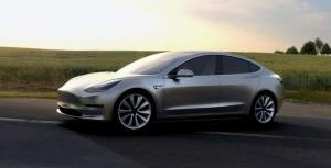 Концерн Tesla принял более 100 тысяч заказов на электромобиль Model 3