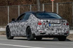 Шпионские снимки BMW 7-Series 2016 года 