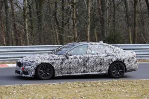 Шпионские снимки BMW 7-Series 2016 года 