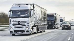 Робогрузовики Mercedes проехали из Штутгарта в Роттердам