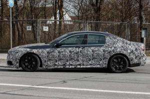 Шпионские снимки BMW 7-Series 2016 года 
